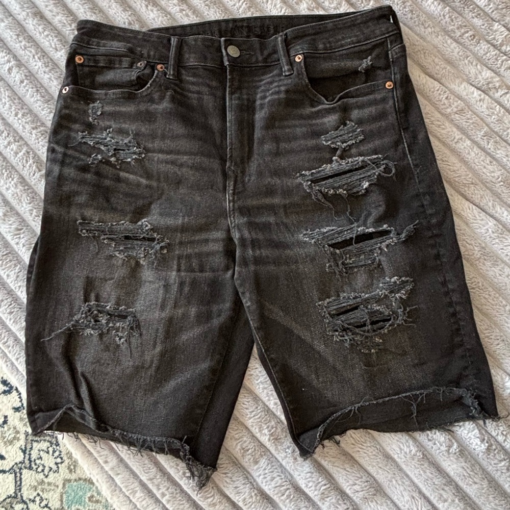 American Eagle Airflex Black Distressed Denim Shorts - Picture 2 of 8